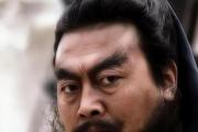 以巅峰赵云单挑吕布出装攻略（剑指华丽虎将，赵云如何凭借出色出装击败吕布）